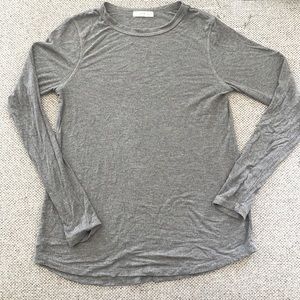 Gray long sleeve ribbed top